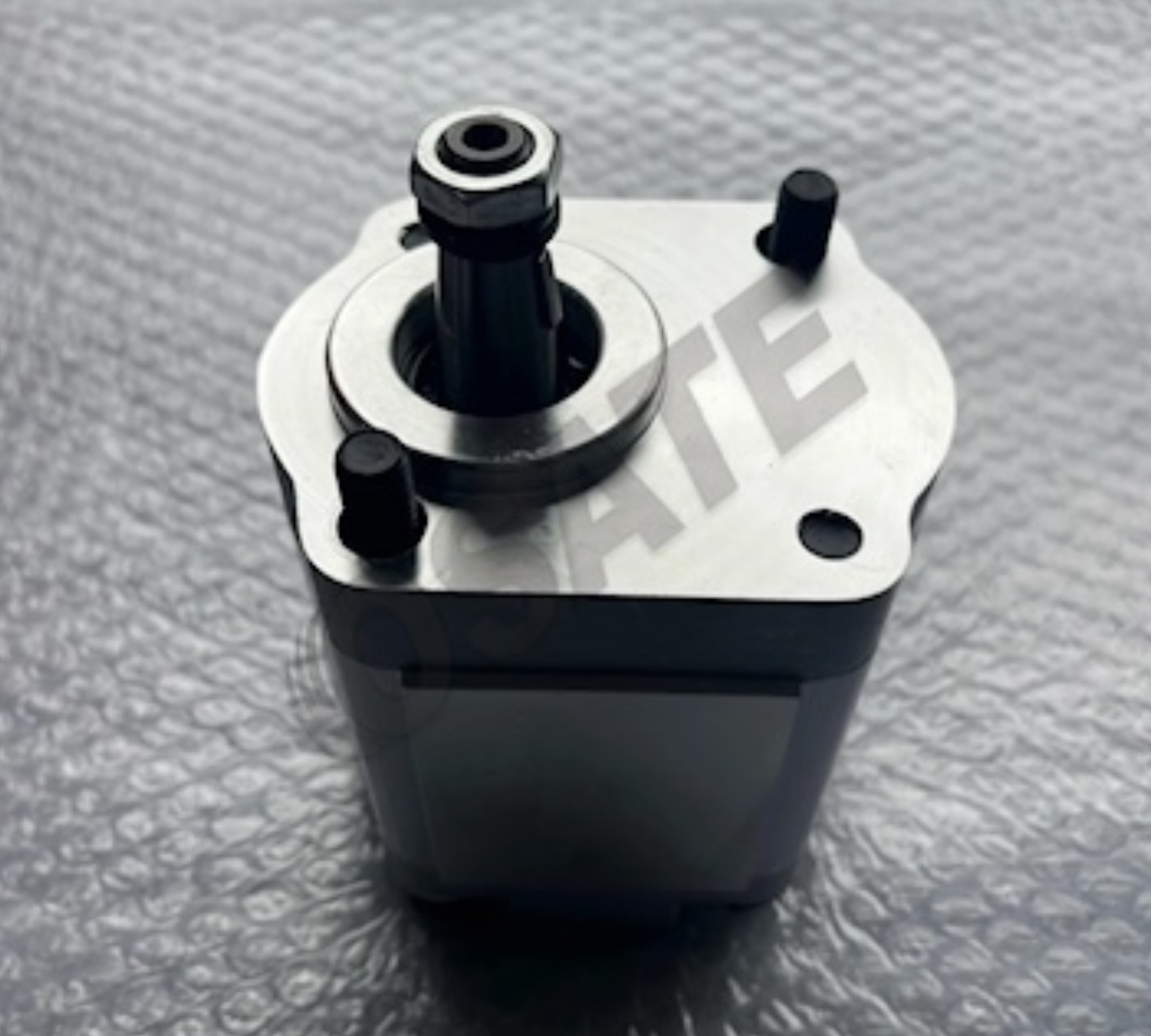 FIXED DISPLACEMENT MOTOR 